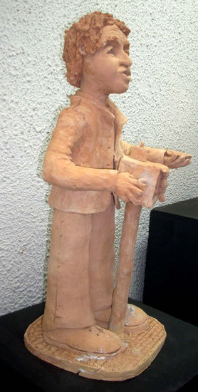 El Organillero Pottery Figurative