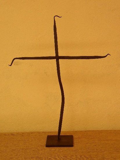 "Cruz 3" Iron Figurative