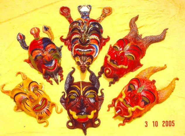 MASCARAS
