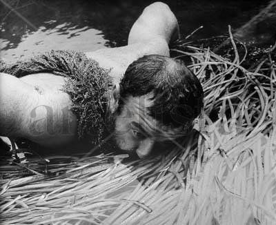 Hombre de Vares pescando Retrato Blanco y Negro (Química)