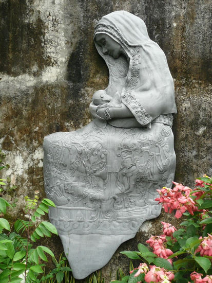 Madre maya Metal Figurative