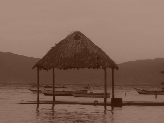 Playa Maigualida al atardecer Naturaleza Blanco y Negro (Digital)