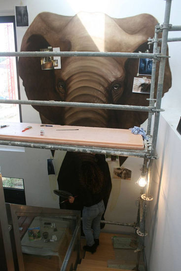 Elefante. Realización. Acrílico Otros Animales