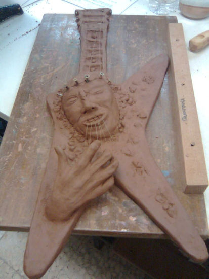 guitarra con mucha cara 