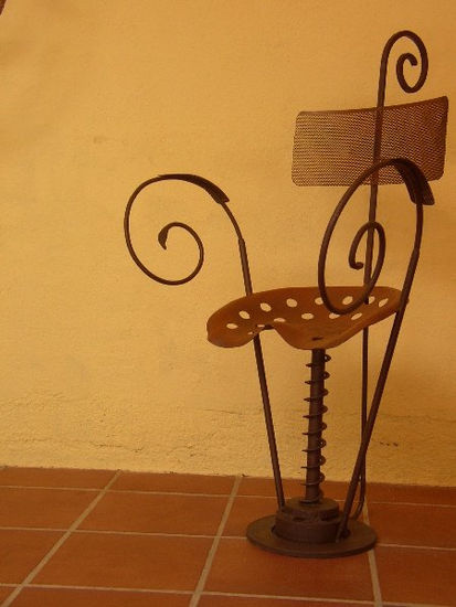 "Sillón 1" Iron Figurative