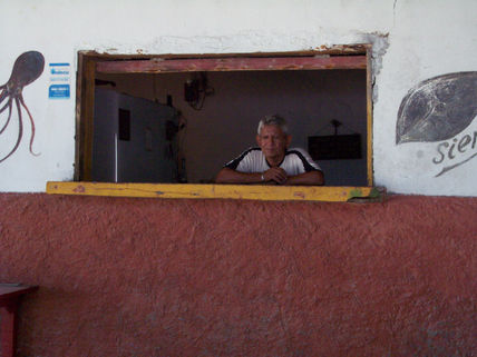 La gente de la...