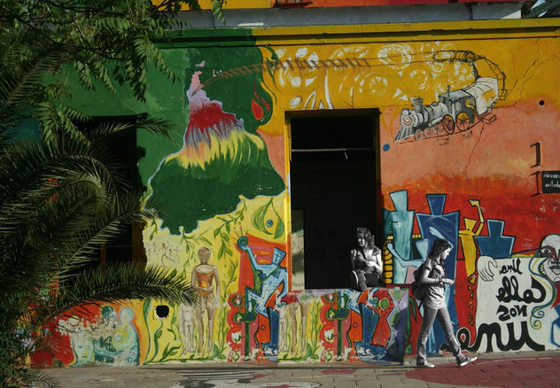 COLLAGE MURAL