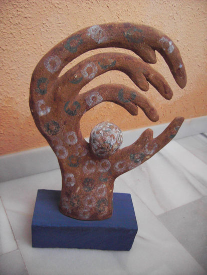 OLAS Pottery Figurative