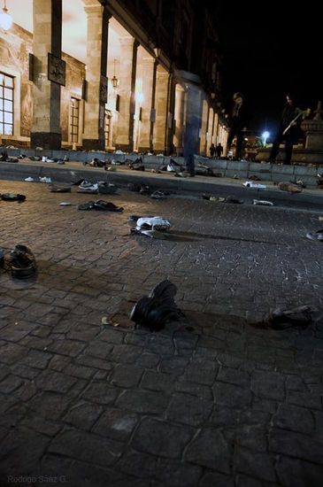 "... CORRÍAN DE UN LADO A OTRO ... Y YA EN LA MADRUGADA EL ESPECTÁCULO ERA DANTESCO... Y LA PLA 