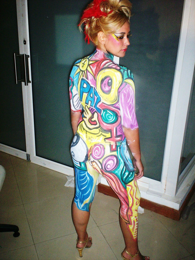 BODY PAINTING