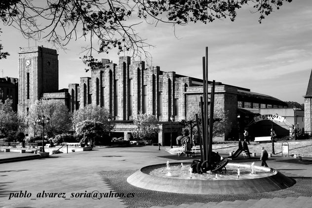PLAZA y  ESTACIÓN DE SAN CRISTOBAL