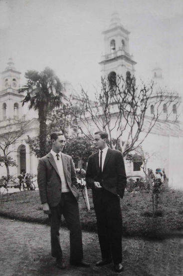 LOS AMIGOS Retrato Blanco y Negro (Química)