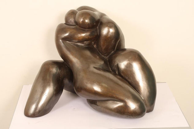 Génesis Bronze Figurative