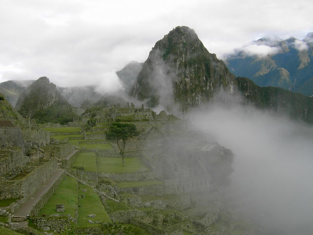 Despertares en Machu Picchu II Travel Color (Digital)