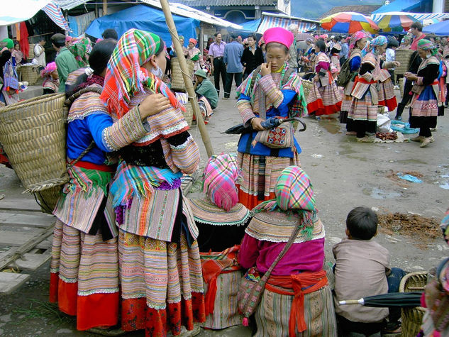 En el mercado I Travel Color (Digital)