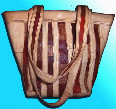 Cartera cuero de pescado y natural de vaca
