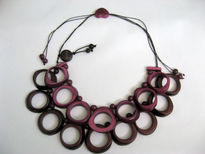 Collar tagua