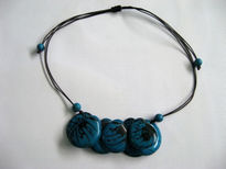 Collar tagua