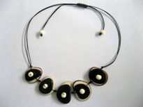 Collar tagua