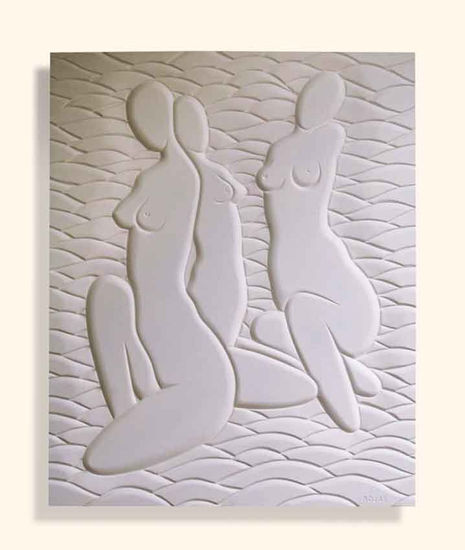 tres mujeres Wood Figurative