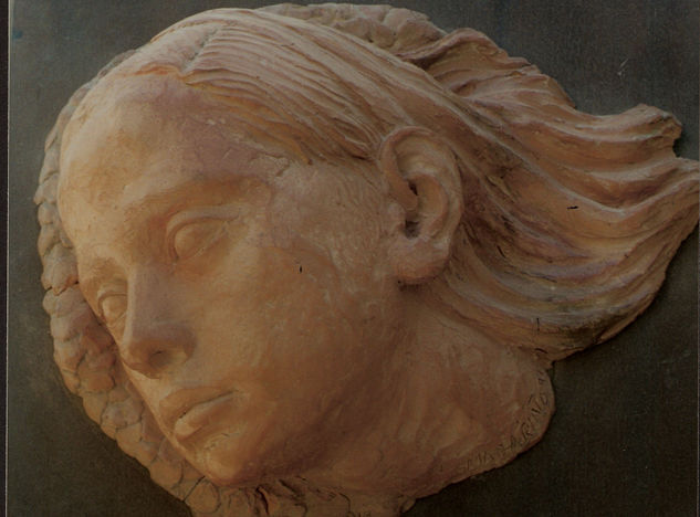 PALOMA Terracotta Figurative