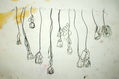 Flores secas en mi puerta / Withered flowers on my door