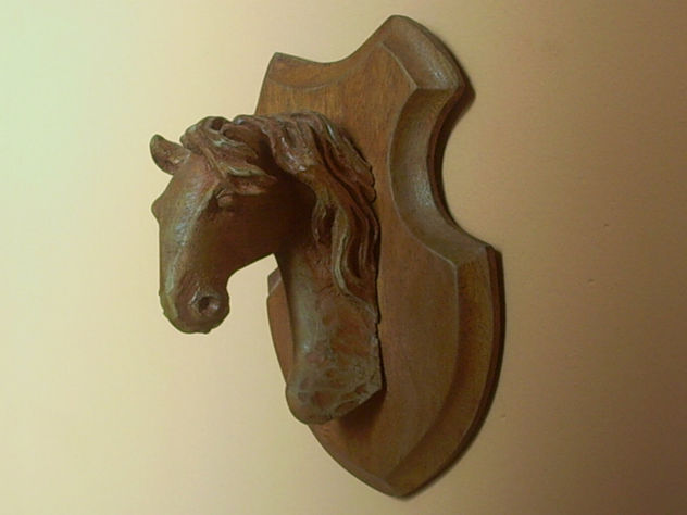 cabeza de caballo tallada a mano