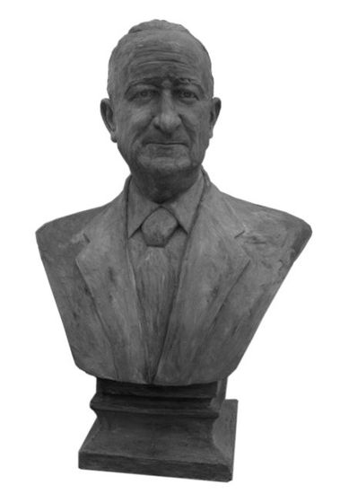 Busto Romero 