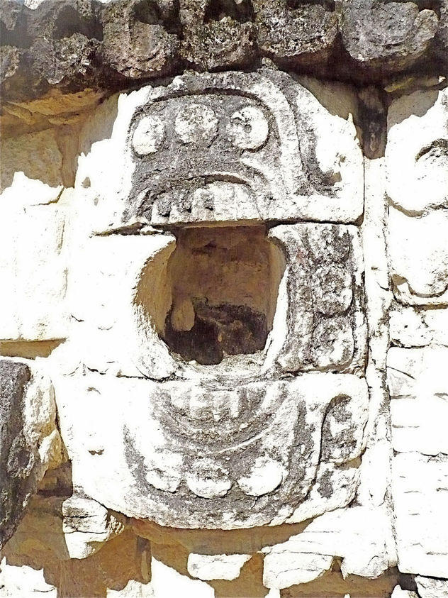 monstruo maya