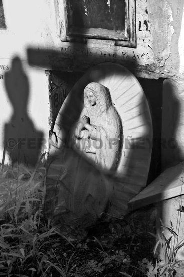 Cementerio VII Other Themes Black and White (Digital)