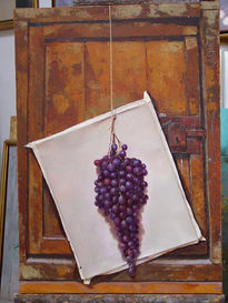 Uvas sobre ventana