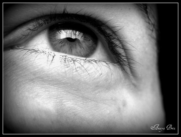 A lo lejos Retrato Blanco y Negro (Digital)