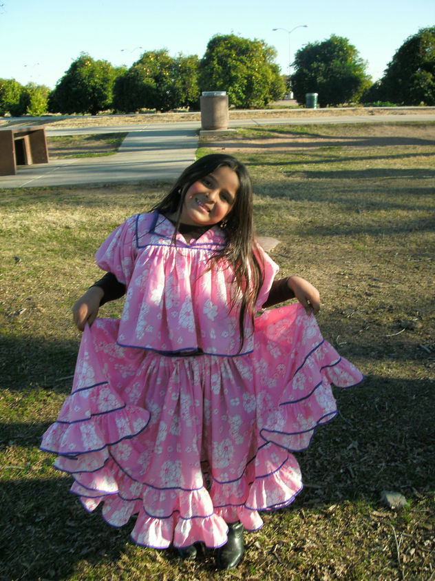 liz en traje de tarahumara