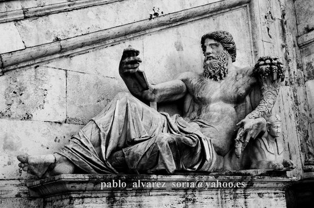 ESTATUA