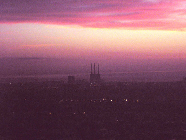 Madrugada en Barcelona / Daybreak in Barcelona