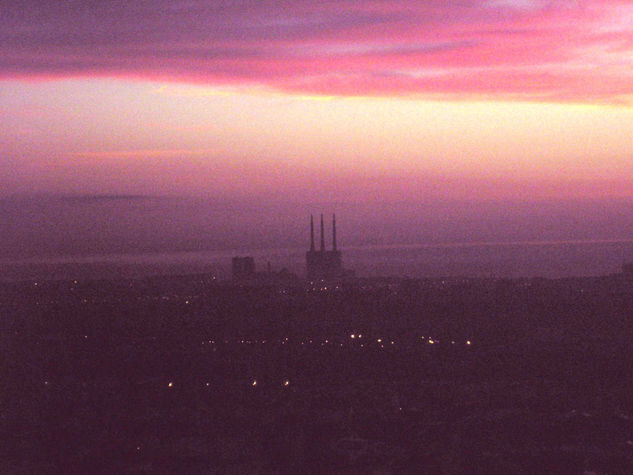 Madrugada en Barcelona / Daybreak in Barcelona Otras temáticas Color (Digital)