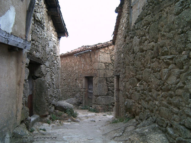 Casas de Piedra Arquitectura e interiorismo Color (Digital)