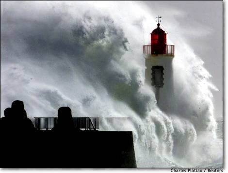 CHOQUE EN EL FARO 