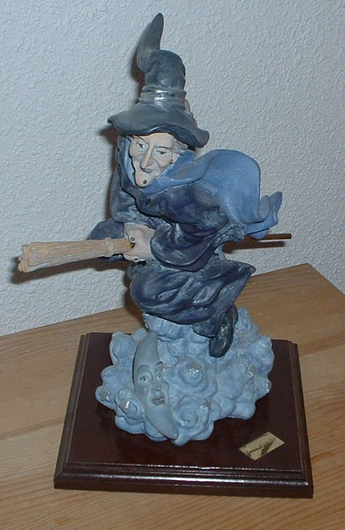 BRUJA MARMOLINA 33 CM