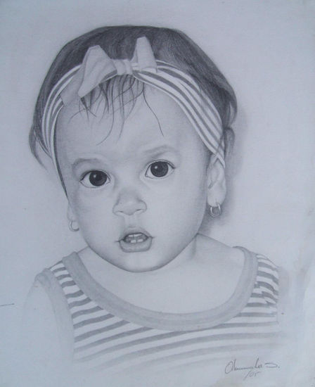 RETRATO DE NIÑA Pencil