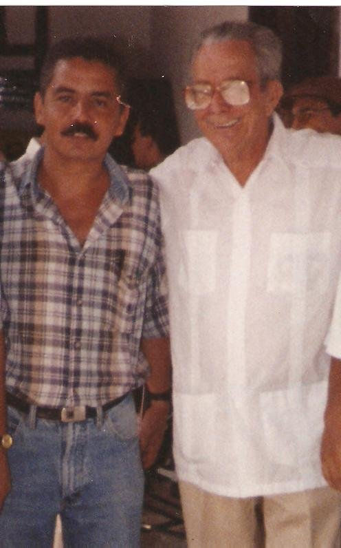 EL MAESTRO FREDDY G. PEÑA JUNTO AL DESAPARECIDO TAMBIEN MAESTRO EDUARDO CORREA.
