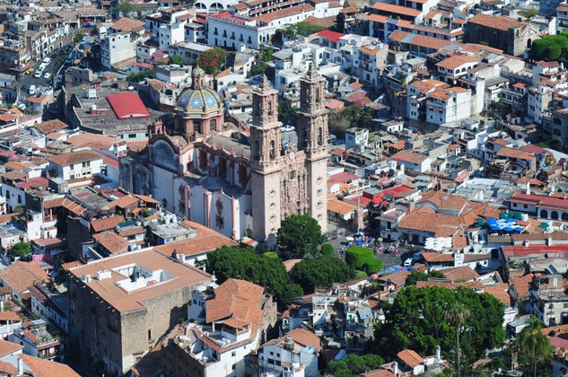 TAXCO DE ALARCÓN Architecture and Interiorism Color (Digital)