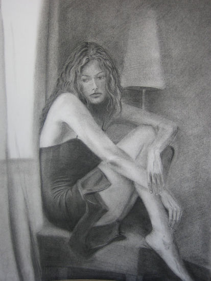 MUJER SENTADA Charcoal