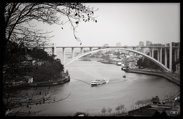 Porto - Ponte da Arrábida - Oporto 