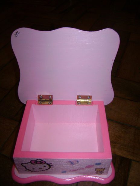 Caixa Hello Kitty...