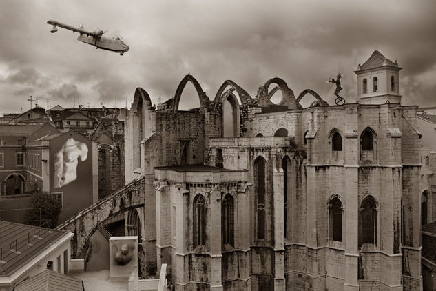 El malabarista de la catedral Otras temáticas Blanco y Negro (Digital)