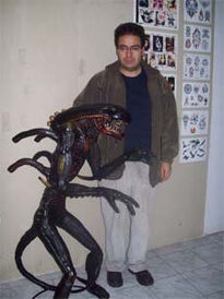 Yuri Tinoco y Aliens