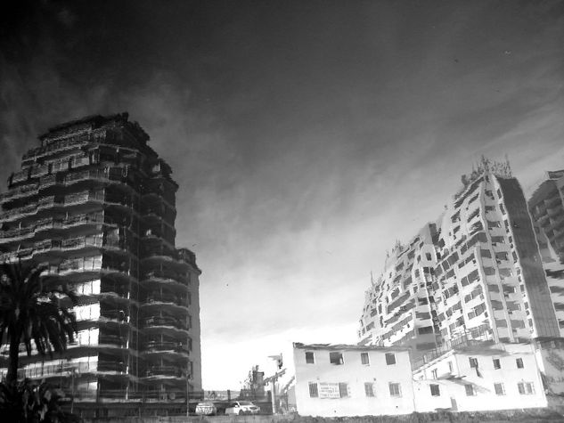 Reflejos Architecture and Interiorism Black and White (Digital)