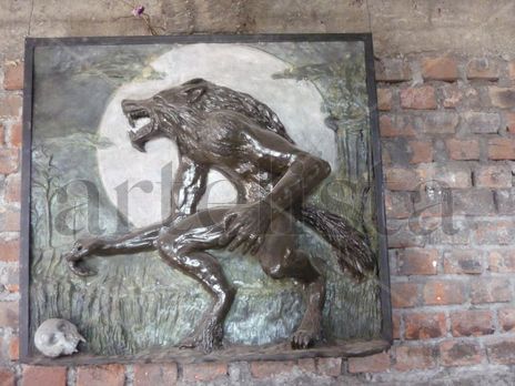 Relieve  hombre lobo