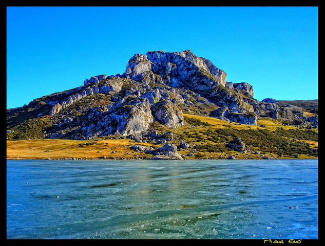 Lago de la Ercina helado Viajes Color (Digital)